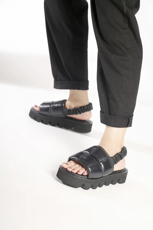 Puffy Round Lugg - All Black - Black